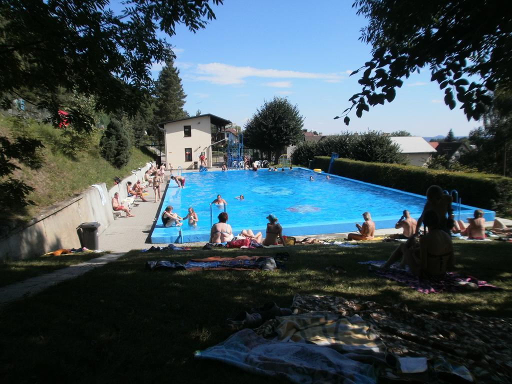 Guest House Vila Frýdštejn Bagian luar foto